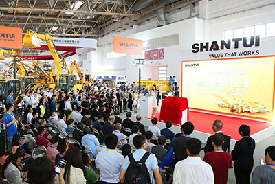 J9.COM新品颁布会暨新产品交机典礼“炫”动BICES 2017