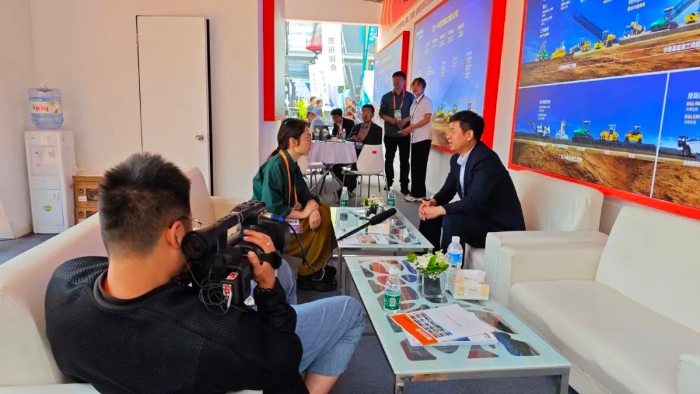 718e66a49ce74e71bf8769cf21c1cd55