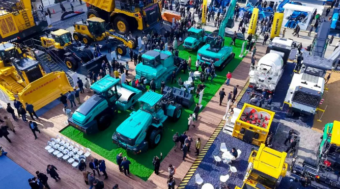 70a35b3bf23f42bd946570df9b0f22c4