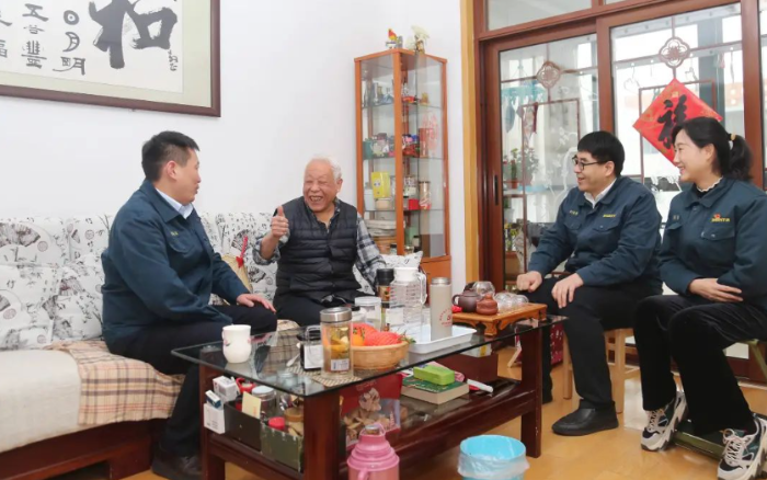 8115a6d582124a9cb7d3eb9612af608d