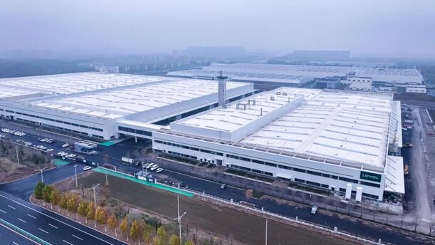 e19ee7e758e44d25a0f5907122bb32fe